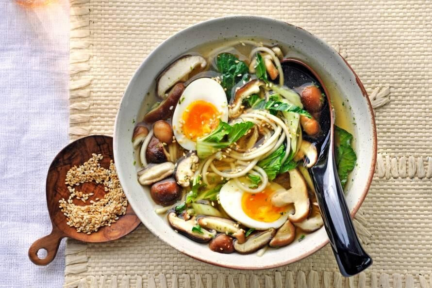 Japanese noodle soup with shii-take, bok choy and Foodsporen Reishi extract